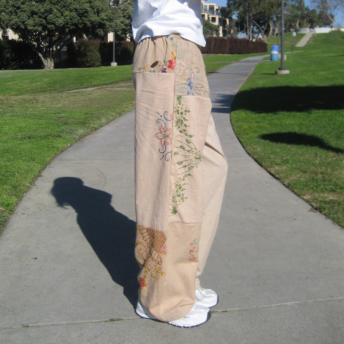 Embroidered Lounge Pant